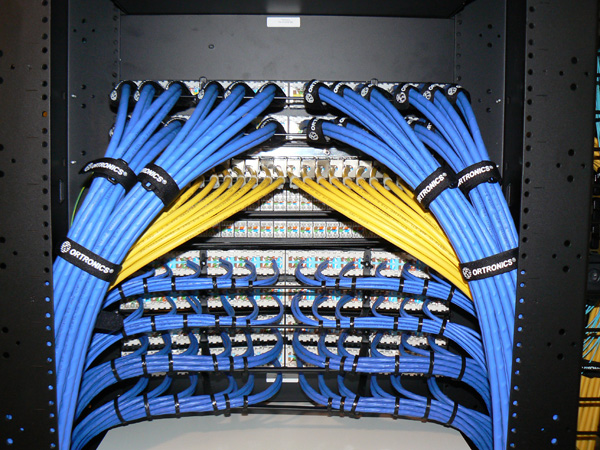 CABLEADO ESTRUCTURADO COLOMBIA Y TENDIDO DE REDES COLOMBIA - Servicios Bogotá Colombia. Instalación y Montaje