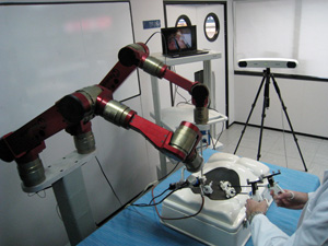 Disean robot cirujano que entiende el lenguaje mdico
