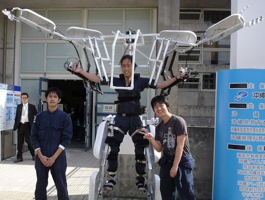 Estudiantes japoneses crean un mecha que funciona a energa humana