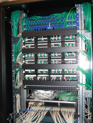 INSTALACIÓN DE CABLEADO ESTRUCTURADO Y MARQUILLADO DE RACK DE COMUNICACIONES COLOMBIA - Servicios Bogotá Colombia. Instalación y Montaje