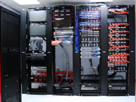 MONTAJE DE CABLEADO ESTRUCTURADO Y LEVANTAMIENTO DE RACKS COLOMBIA - Servicios Bogotá Colombia. Instalación y Montaje