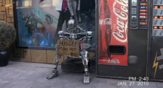 Terminator vs. Apple Store (Video)